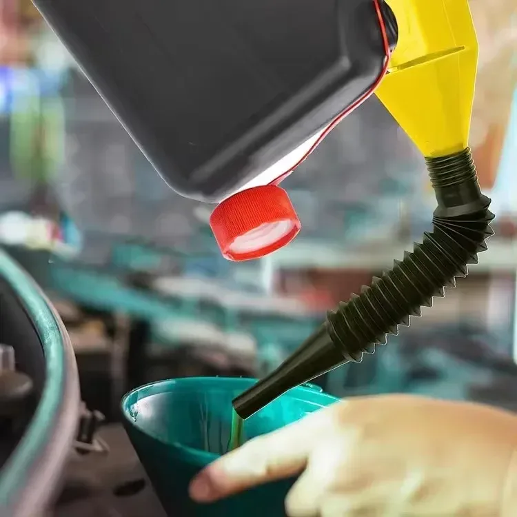 Foldable Car Motorcycle Refueling Gasoline Engine Plastic Oil Funnel Filter Transfer Tool Flexible Funnel Draining Tool image 4