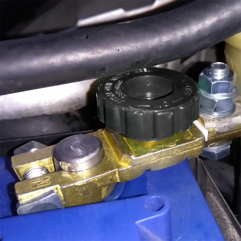 Car Battery Cut-off Switch image 3
