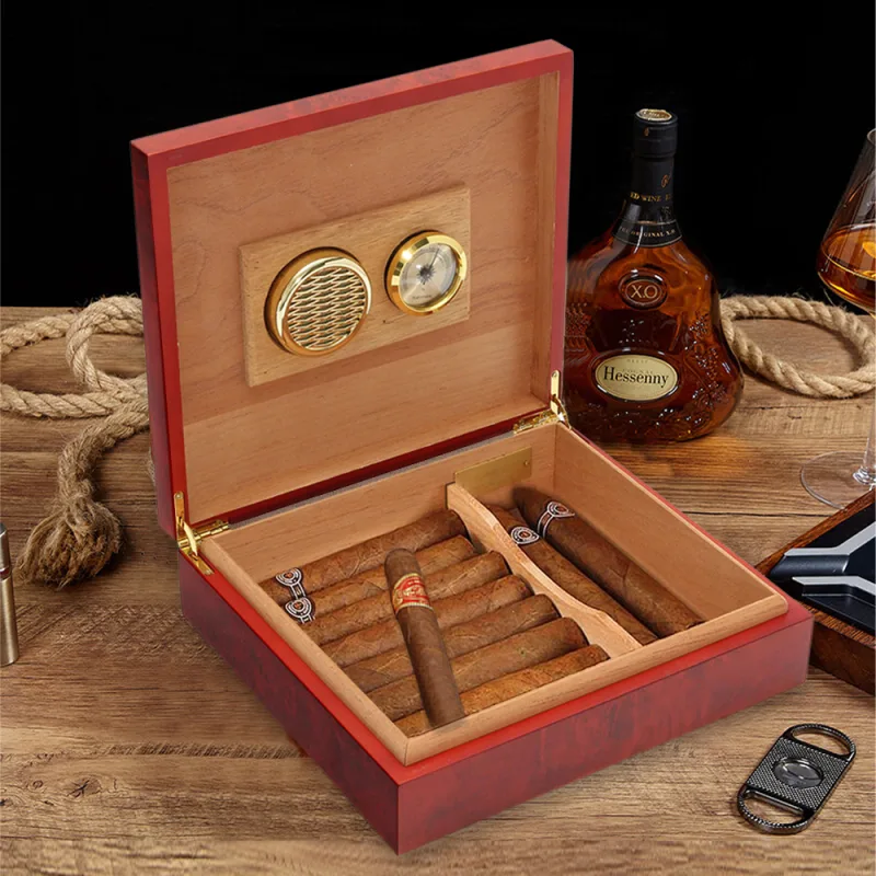 Cedar Wood Portable Cigar Humidor image 3