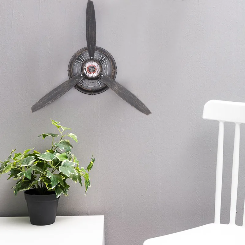 Rustic vintage iron work industrial wind aircraft propeller wall clock Bar restaurant wall decoration image 2