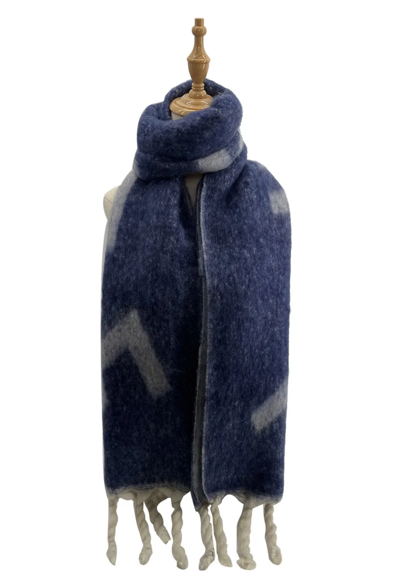 Jazz Pose Women's Check Scarf Wrap image 2
