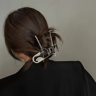 Ruoshui Woman Trendy Silver Pin Hair Claws Women Hair Clips Fashion Hairpins Women Hair Accessories Hairgrip Barrettes H