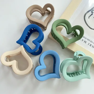 Retro Trumpet Love Heart Frosted Hair Claw Barrette Women