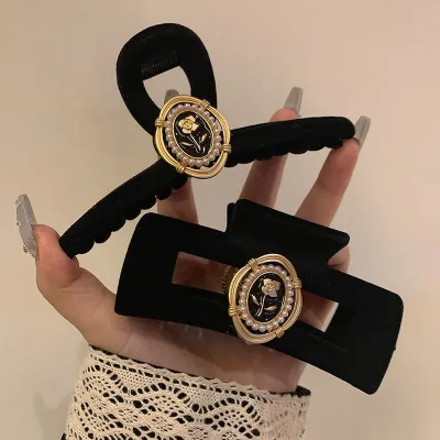 Regal Black Velvet Vintage Rose Women Head Bands Hair Grab Clip Goth Bridal Tiara Flower Jewelry Headdress Hair Accessor