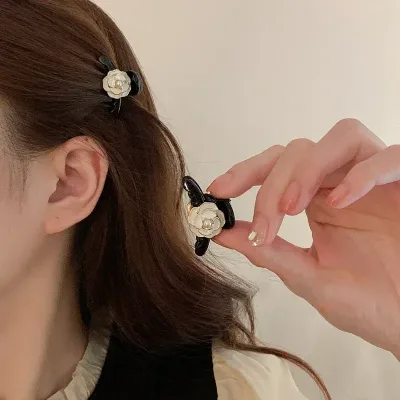 Lovely classical Simple retro style Small Flower Vintage Hair Claw Clips for Women Girls Retro for Hair Accessories