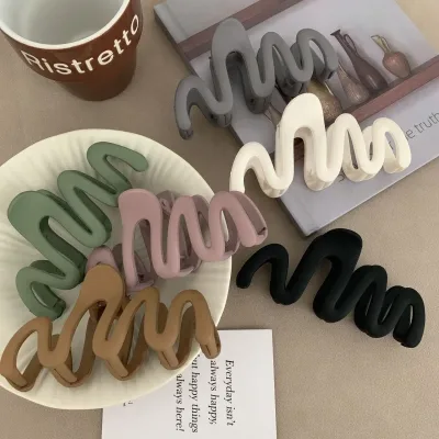 Large Matte Curved Shark Claw Hair Clip Korean INS Style