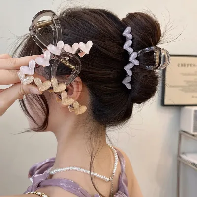 8cm  Plastic Transparent Heart Shaped Hair Claw Clips Women Simple Crab Hair Clips Ponytail Hairpins Fashion Hair Access