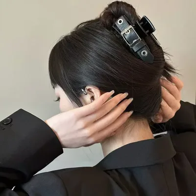 Black Leather Strap Punk Y2K Shark Claw Clip Hair Accessory