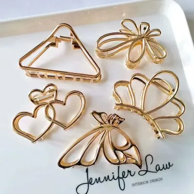 Korean version of high-end medium metal simple and elegant flower back head big shark clip disc hair headdress
