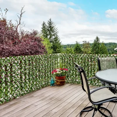 Outsunny 2pc Expanding Garden Trellis, 2 x 1m Faux Decorative Privacy Fence with Artificial Leaves, Privacy Screen Green